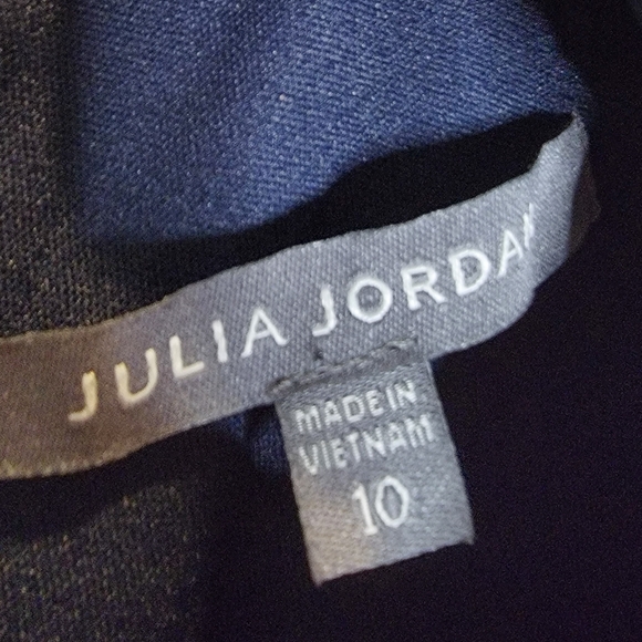 Julia Jordan Maxi Floral Dress - Picture 7 of 15